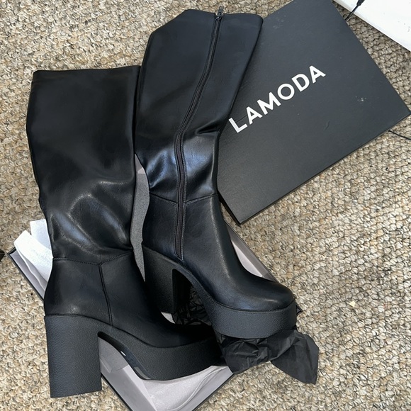 never worn black lamoda boots - Picture 2 of 3